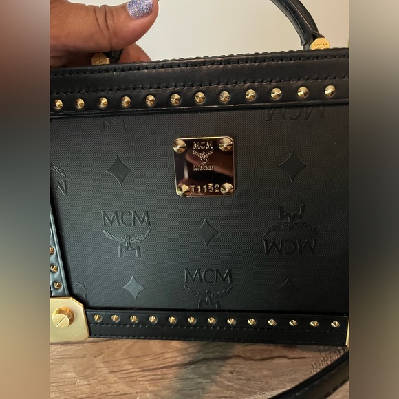MCM Black and Gold Crossbody Bag - Picture 4 of 10